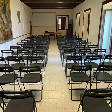 La Del Convento אורחן *