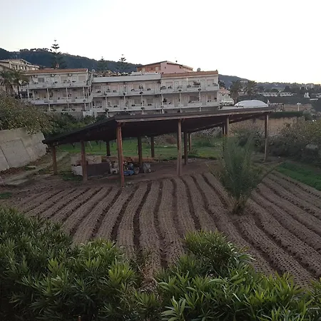 La Del Convento אורחן *