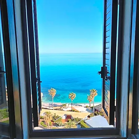La Del Convento אורחן
